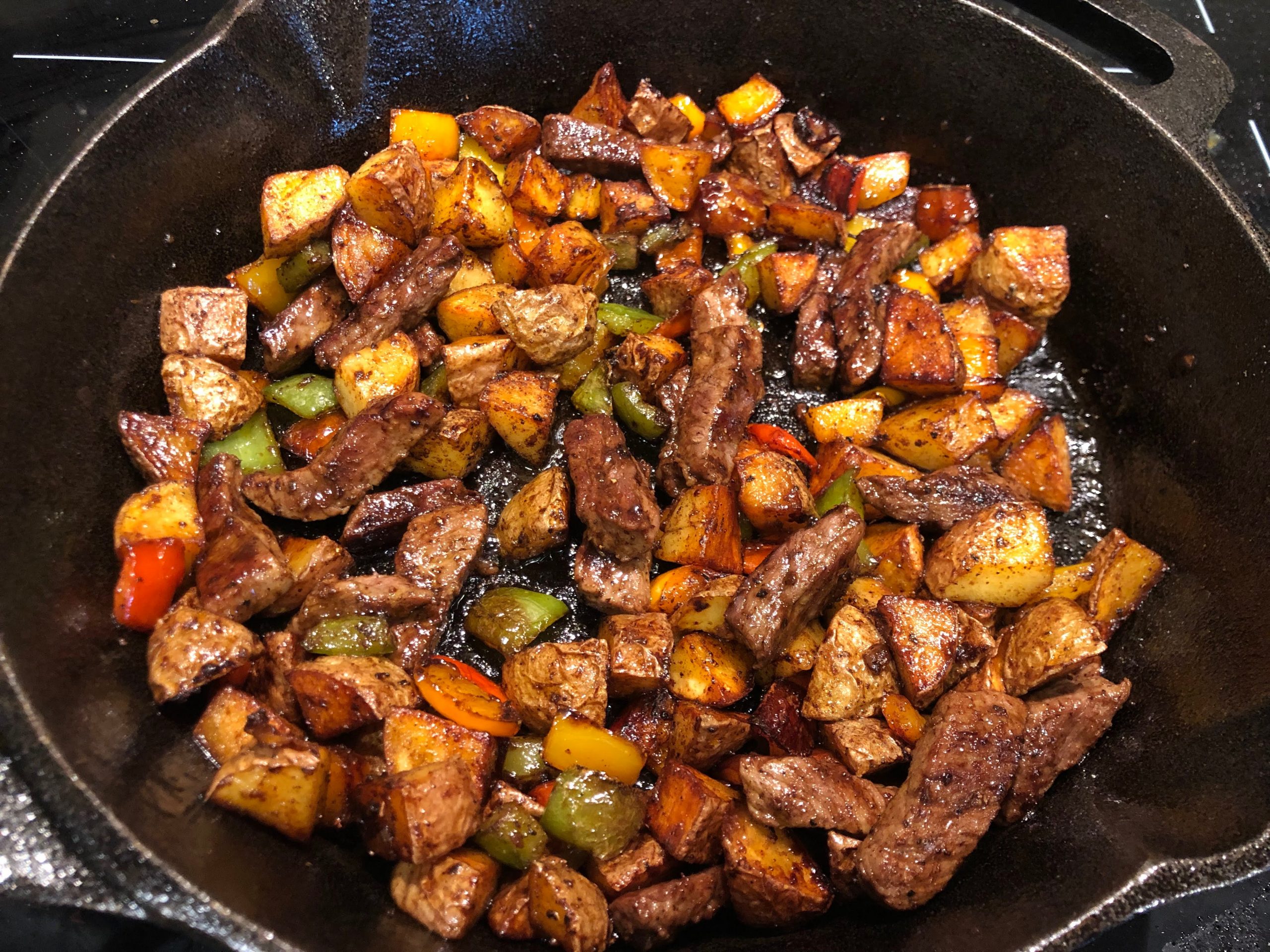 Customizable 15-Minute Balsamic-Glazed Sirloin with Potatoes and Bell Peppers